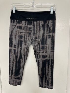 Under Armour Cropped Leggings